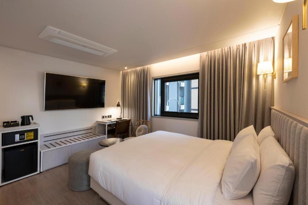 Hound Hotel Yeonsan Busan Exterior foto
