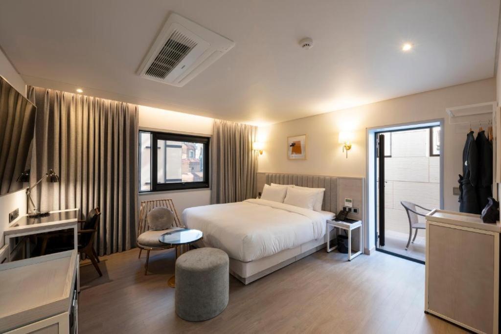 Hound Hotel Yeonsan Busan Exterior foto