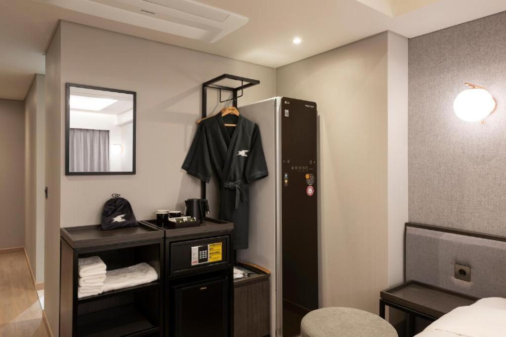 Hound Hotel Yeonsan Busan Exterior foto
